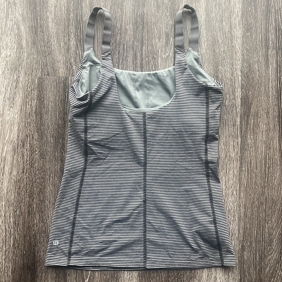Lululemon Barre None Tank | Black and Gray | Size 6 - Picture 5 of 7
